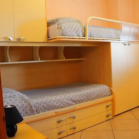 Santo Stefano شقة